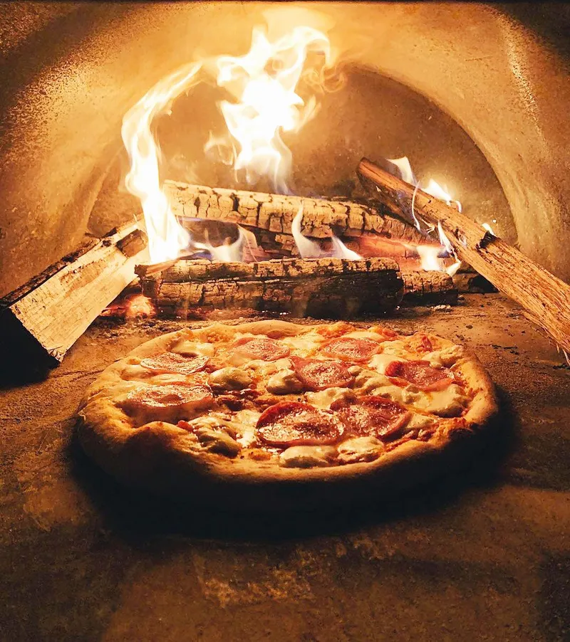 Melbourne Wood Fired Pizza, photograph 2 of 5