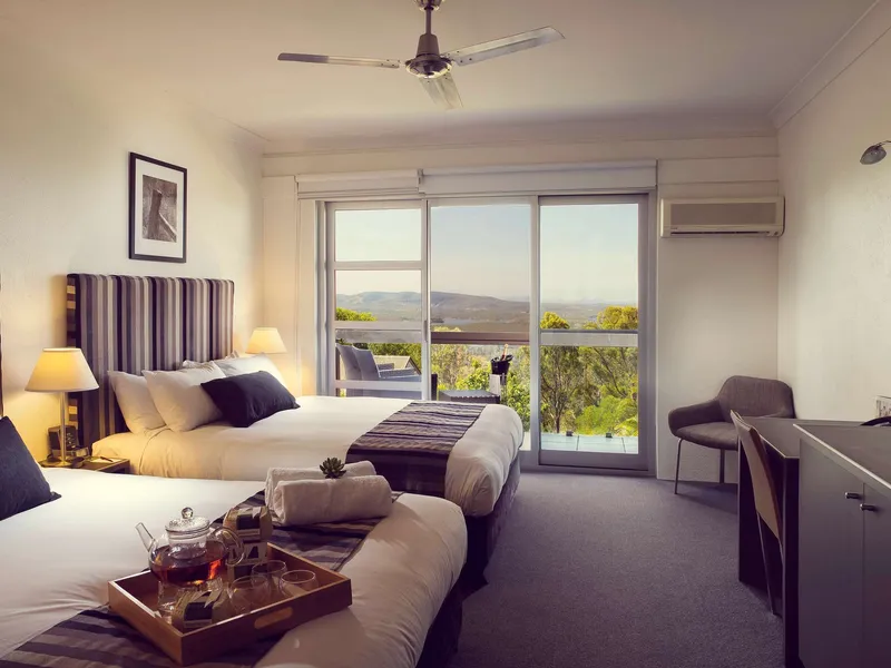 Clear Mountain Lodge Spa & Vineyard