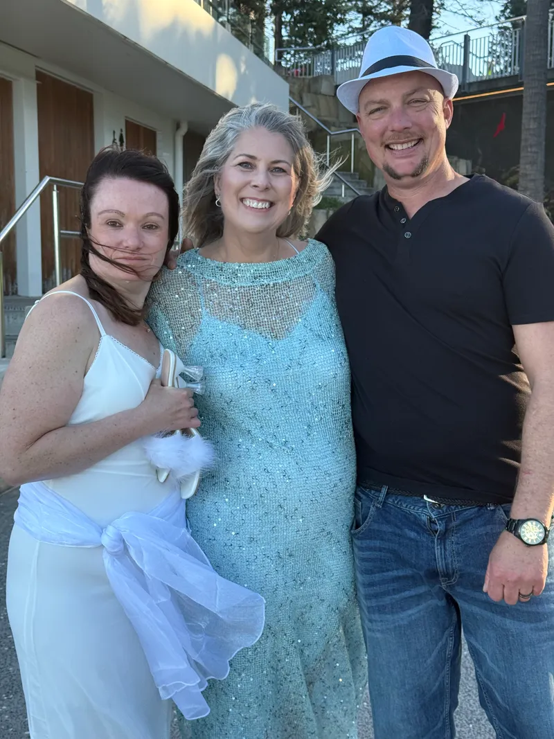 The Travelling Celebrant & MC - Lyndal Johnston photo