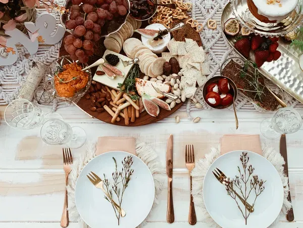 Pony & Wolf Pop Up Picnics