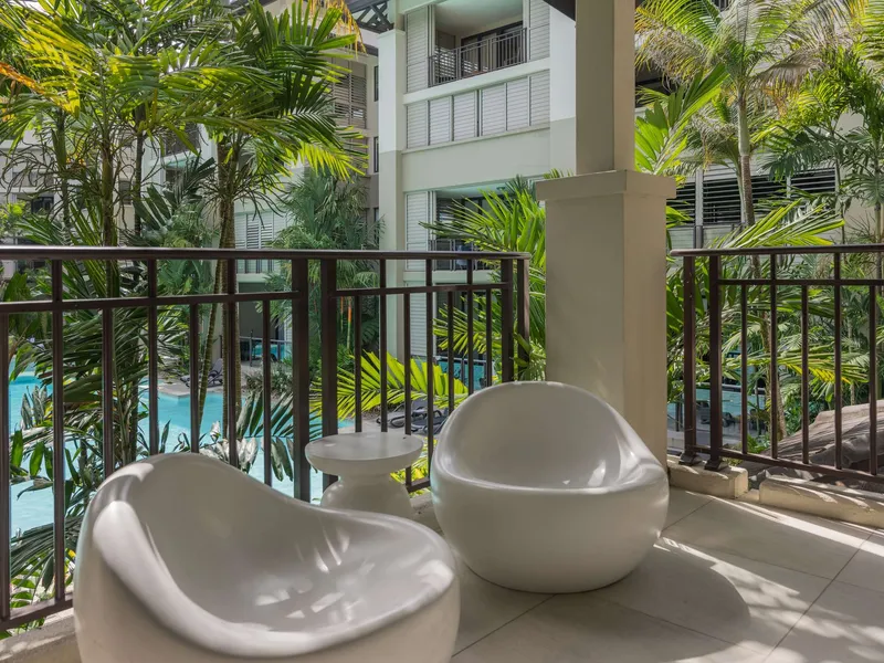 Pullman Palm Cove Sea Temple Resort & Spa