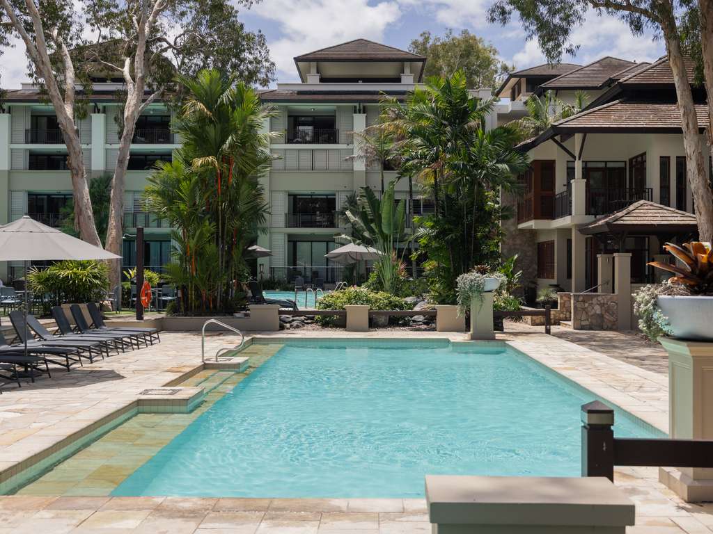 Pullman Palm Cove Sea Temple Resort & Spa