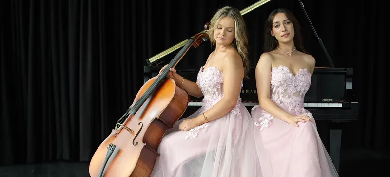 Aura Strings photo