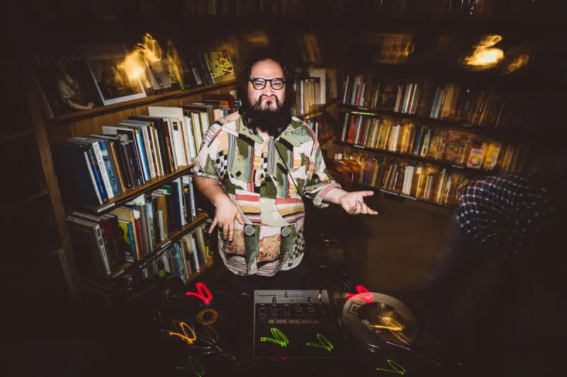 We Play Records