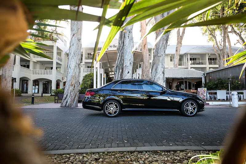 Elliott's Limousines photo