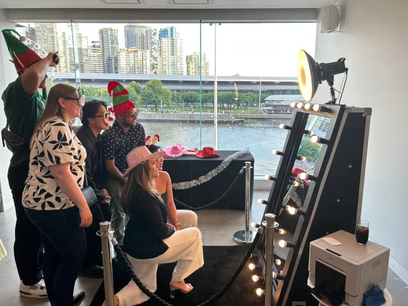 A Thousand Words Photo Booths