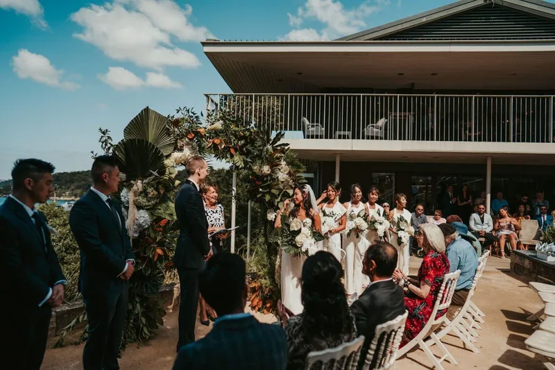 Vivienne Warren - Celebrant for All Occasions