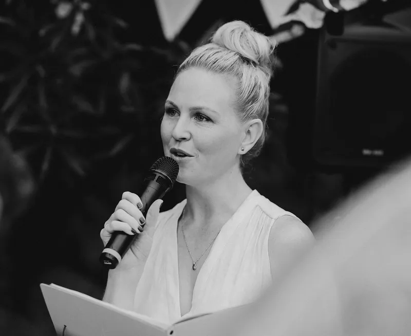 Claire Belford Celebrant photo