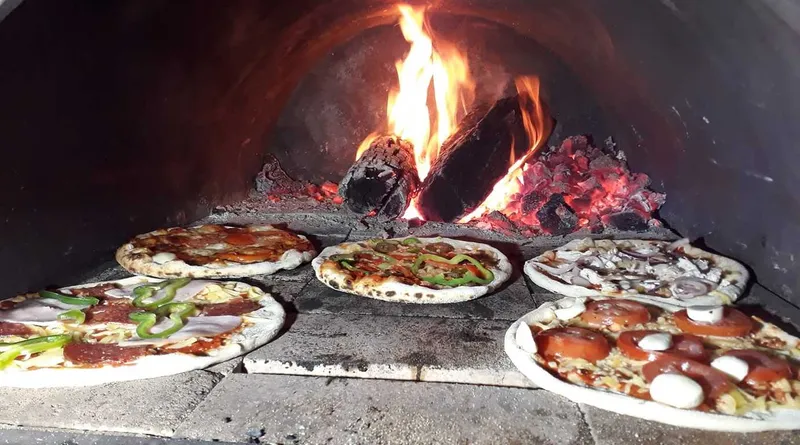 Wood Oven Express, photograph 3 of 3