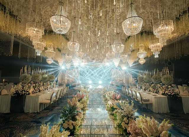 The Royce Hotel photo