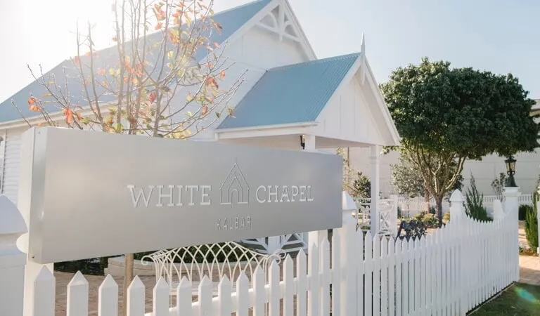 White Chapel Kalbar & Black Hall Kalbar