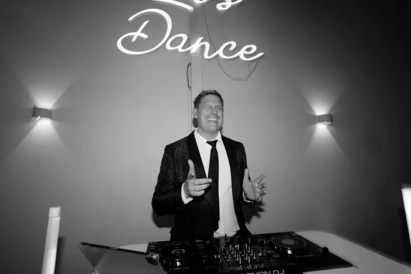 DJ Joe Barrs