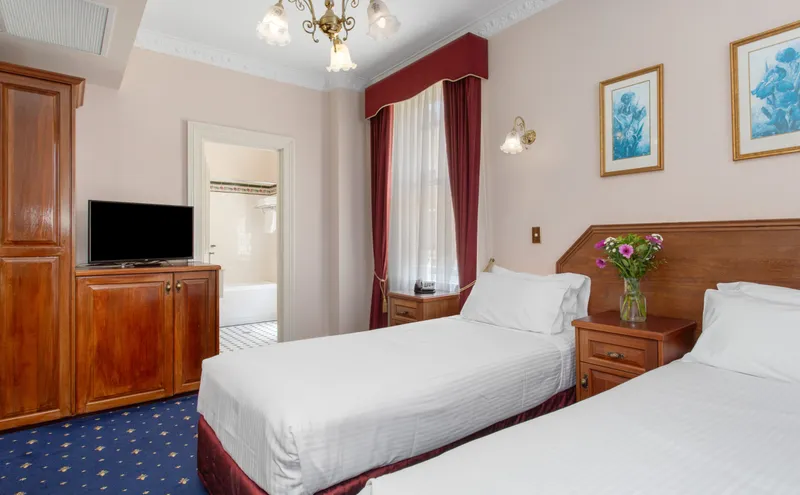 Palais Royale - Blue Mountains