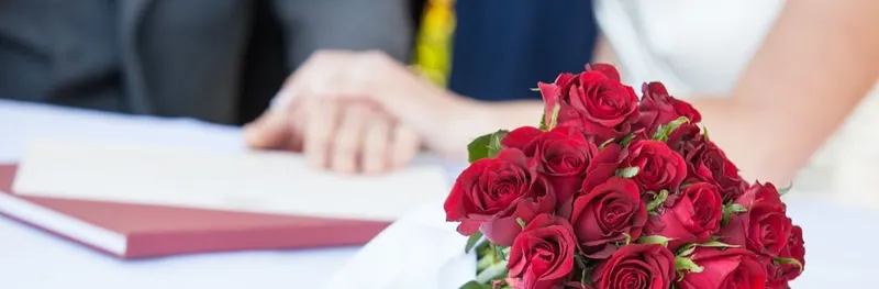 Lovelly Weddings - Lynn Lovell Celebrant